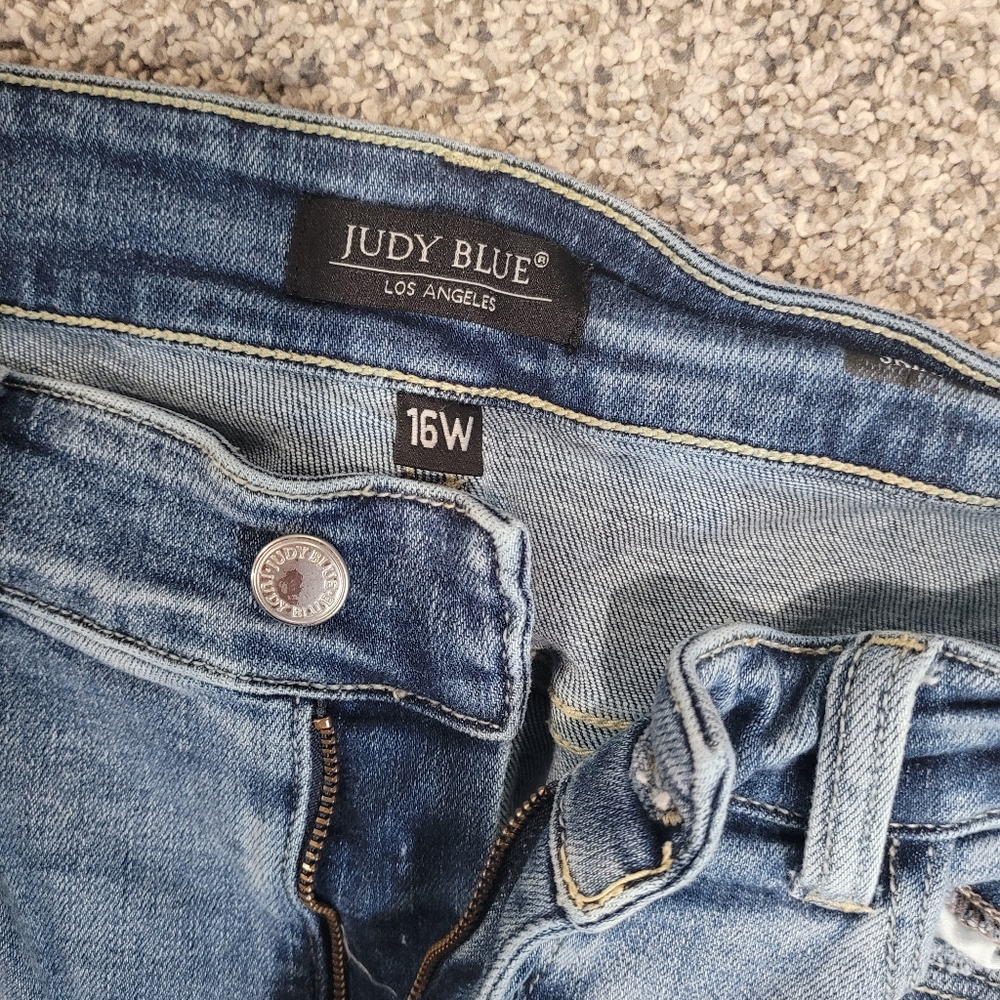 Judy Blue skinnies - 16W